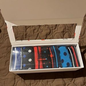 Brand new gift box with 7 pairs Carnaby sock Co London England size 8-12